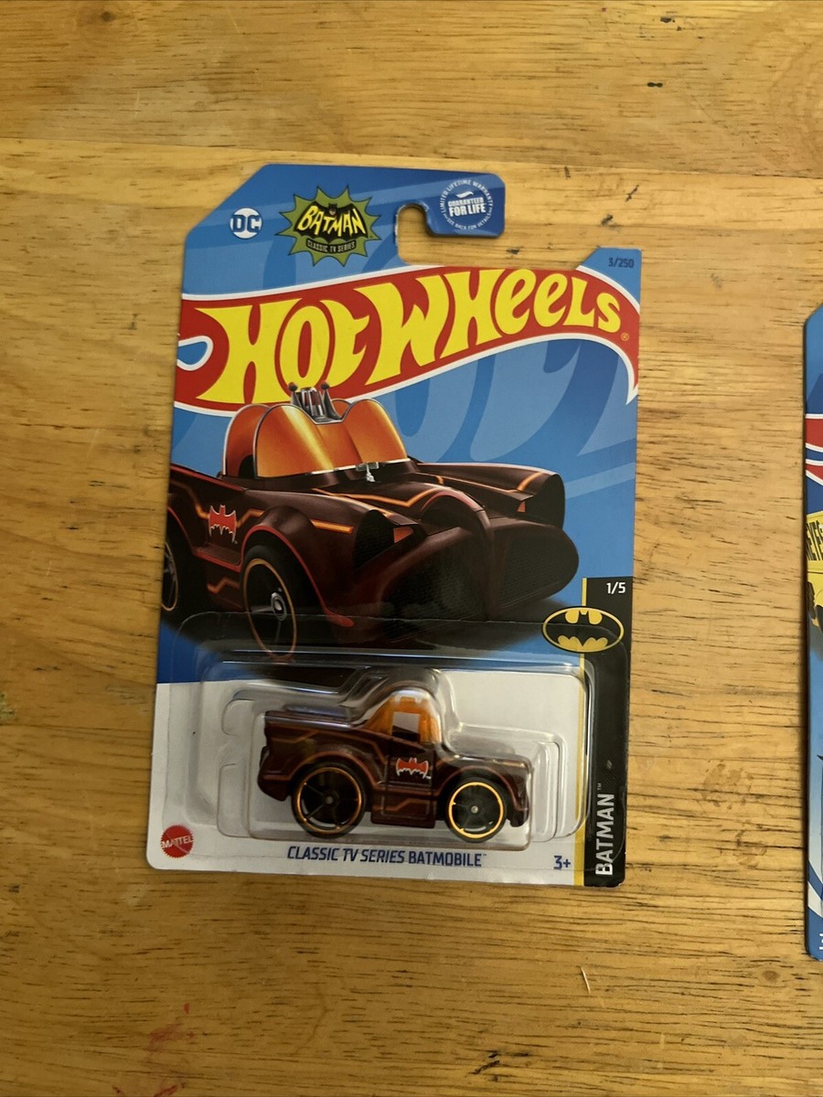 Hot Wheels BATMOBILE 3個セット Amazon.com: Hot Wheels Batmobile, Batman 3/5 [Gray] 103/250