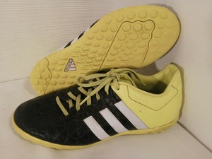 non marking football shoes