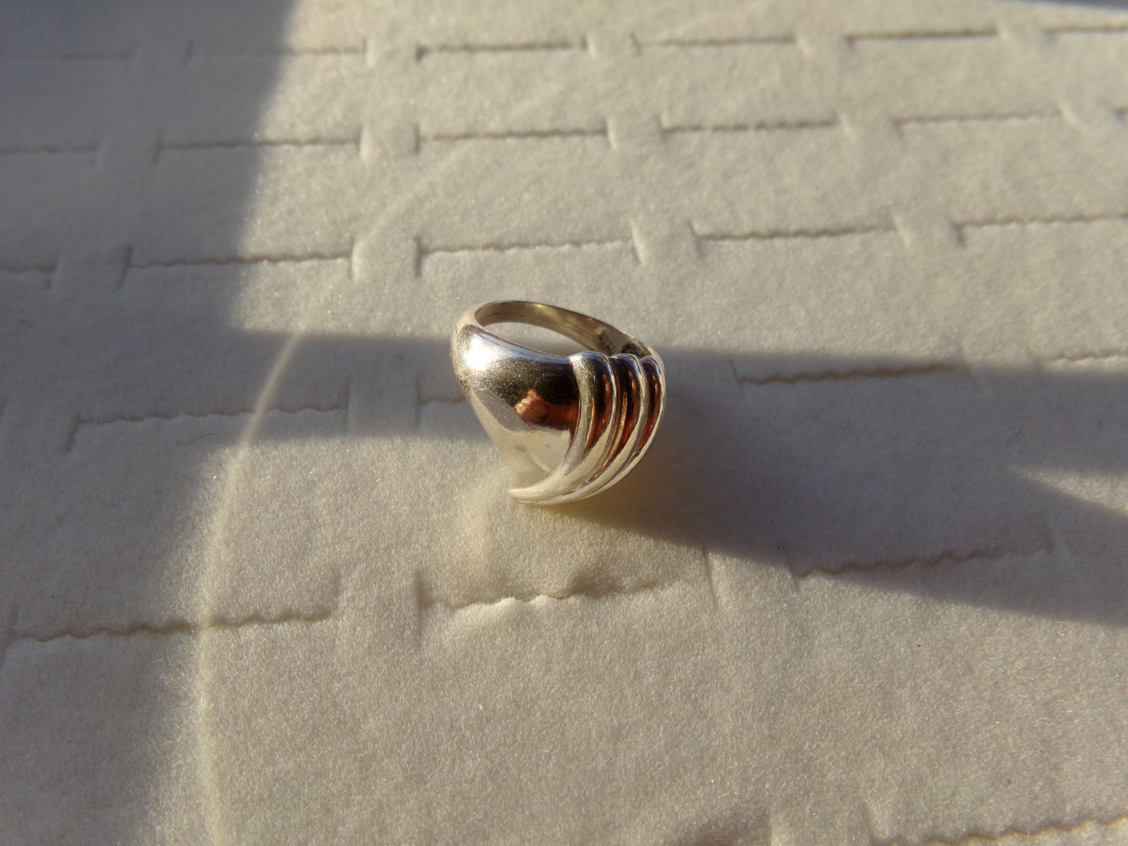 Solid Sterling Silver 925 Ring Size 6.5 - image 3
