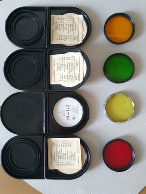 Carl Zeiss Jena ZEISS IKON Farbfilter 4 Stück Bakelit Dose DDR M49 R1 GR2 G2 01 