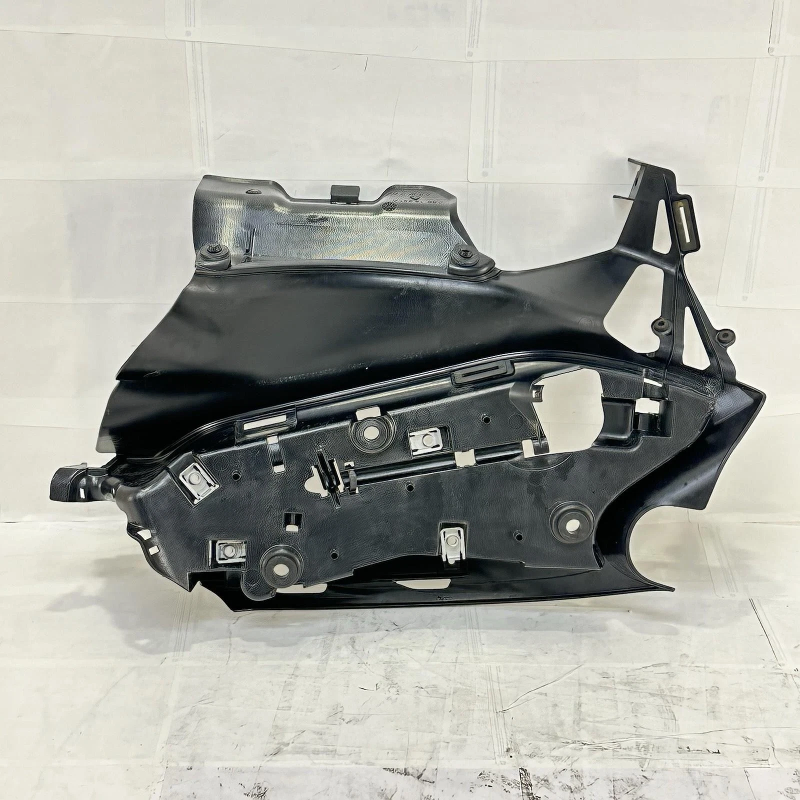 2016 - 2019 DUCATI 959 PANIGALE LEFT SIDE FAIRING BATTERY INNER COWL PANEL TRIM