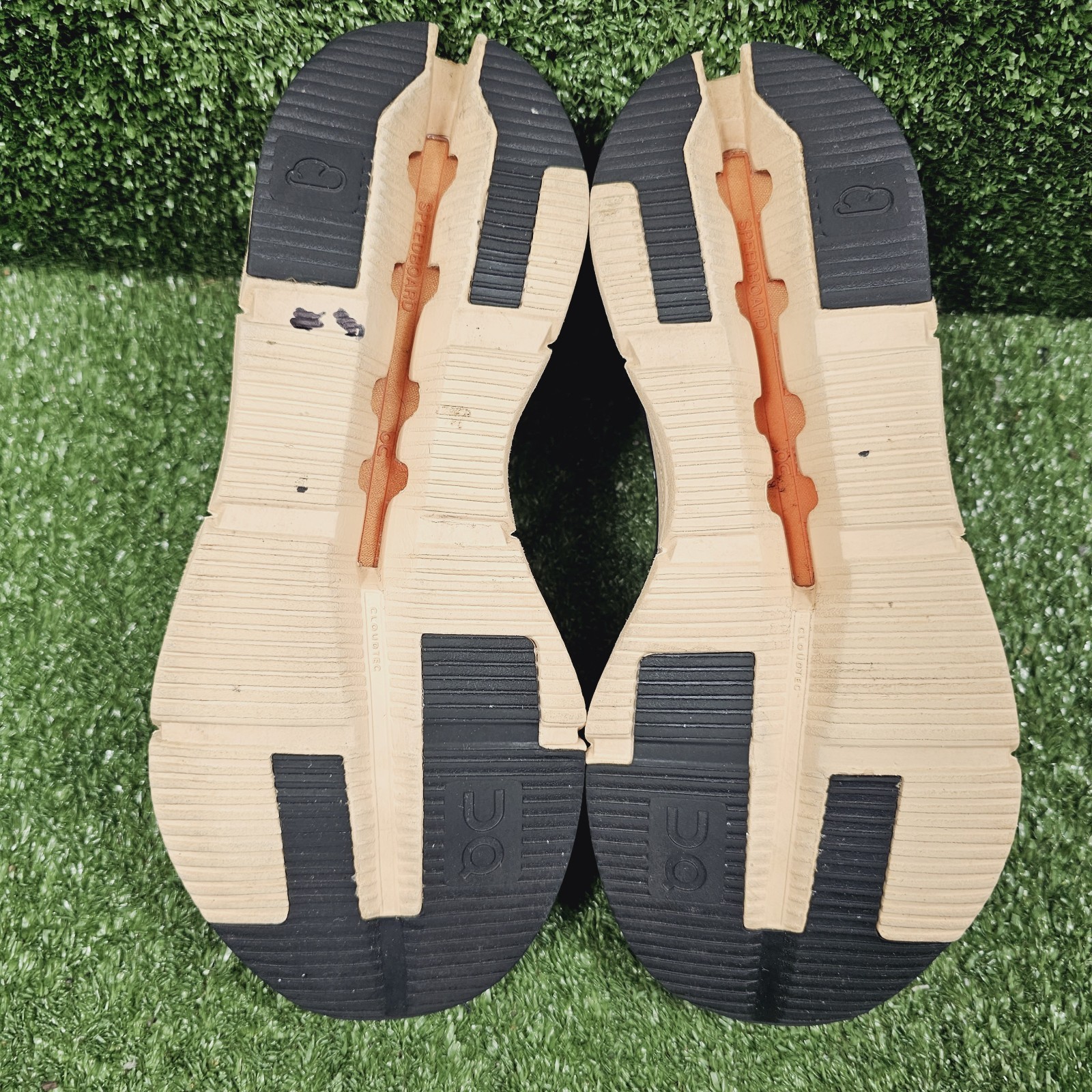 On Cloud CloudNova Eclipse Savannah Gray Athletic… - image 6