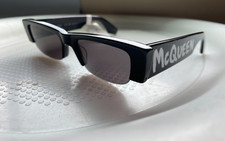 Alexander McQueen AM0404S SUNGLASSES WOMENS in BLACK 54-18-150 NEW