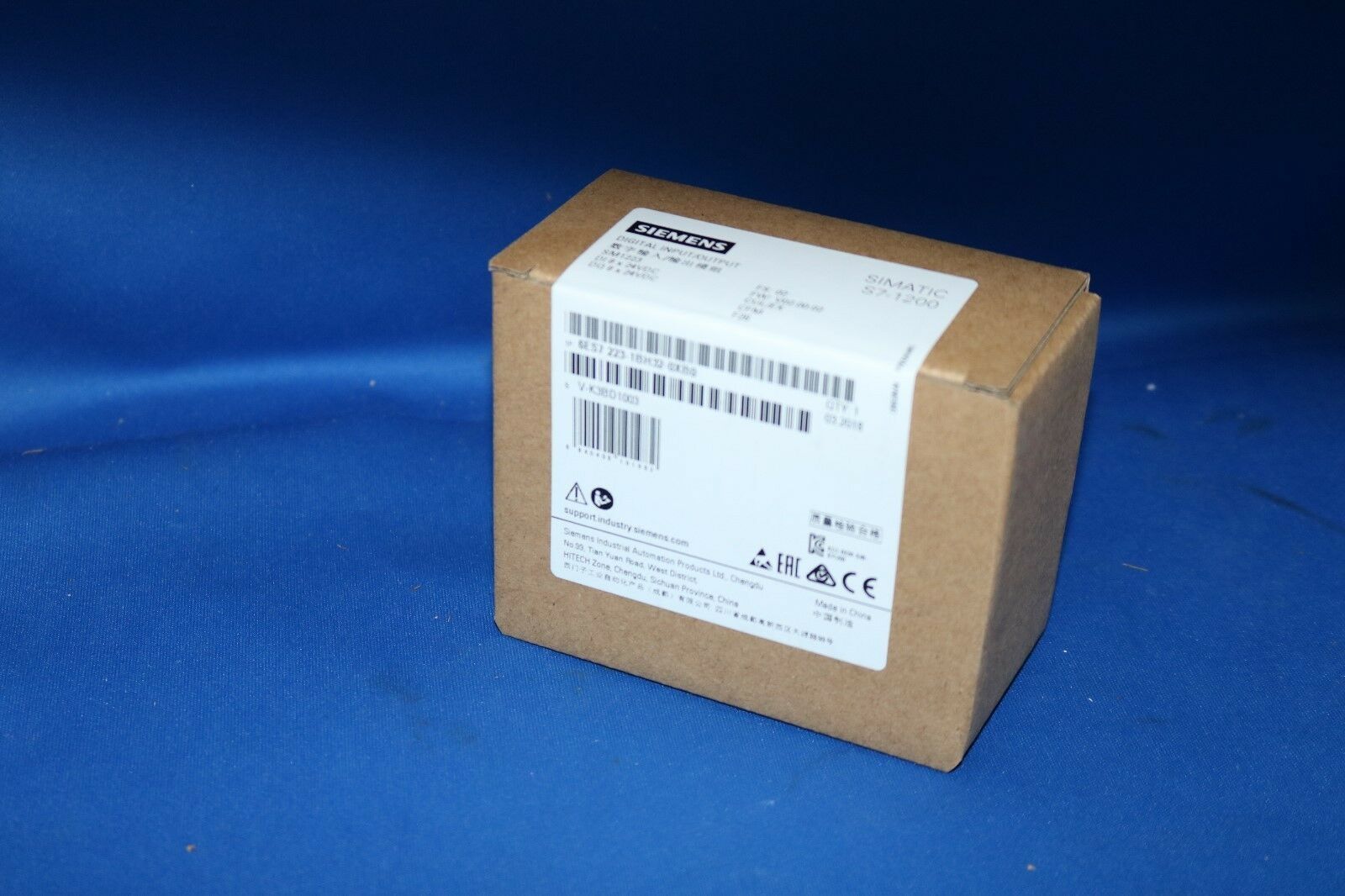 Siemens Simatic SM1223 6ES7 223-1BH32-0XB0 6ES7223-1BH32-0XB0 DI8 & DO8 x 24vdc