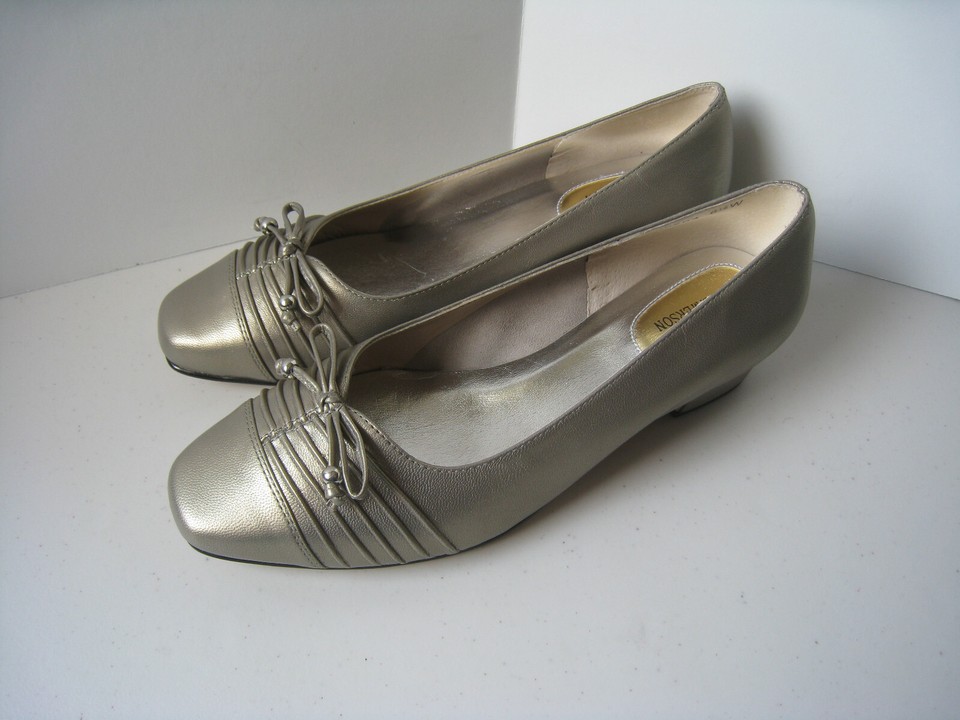 Ros Hommerson Womens Shoes Size 6.5 W Silver Gold Metallic Soft Leather
