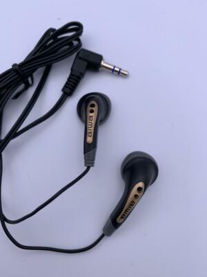 d*7様 aiwa ウォークマン　本体　イヤホン s-l400.jpg