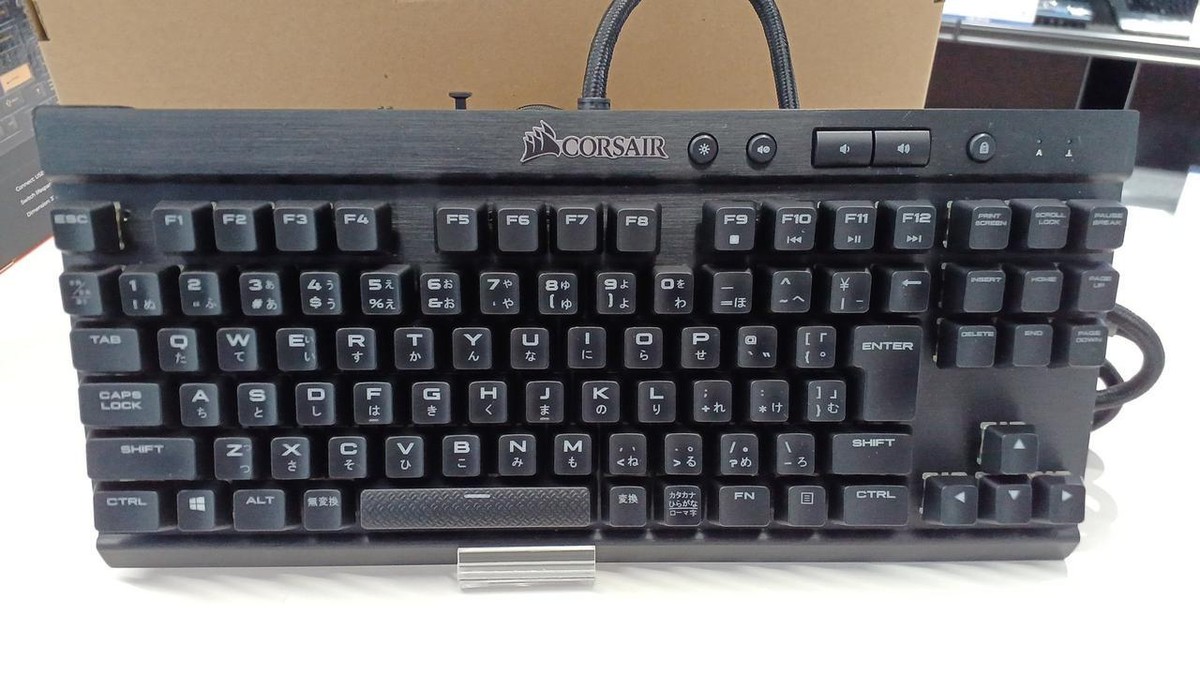 アイドル K65 LUX RGB Corsair K65 Lux RGB Mechanical Gaming Keyboard Good Condition Used