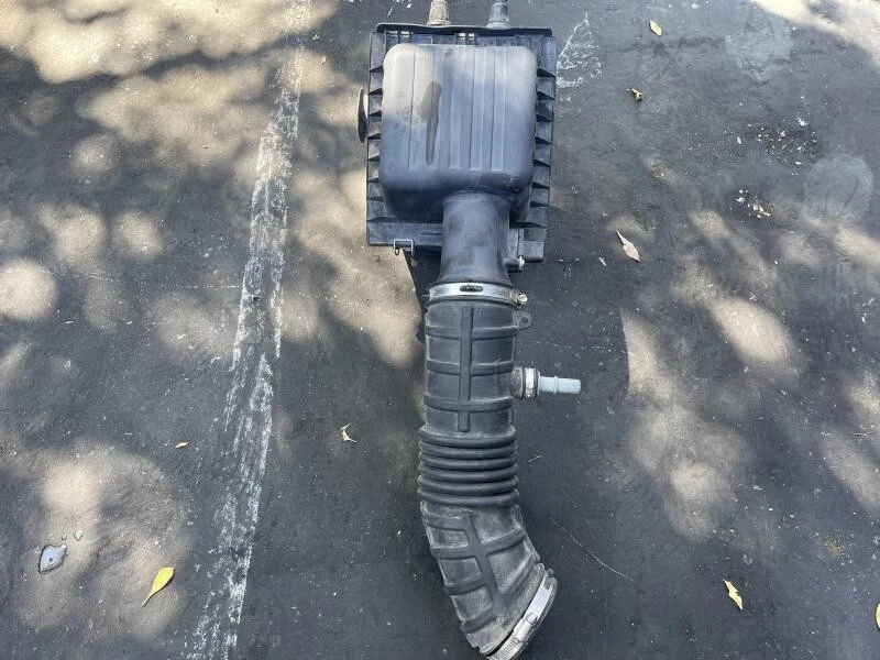 2004-2011 Ford Ranger Air Cleaner 4.0L  OEM - Image 3 of 4