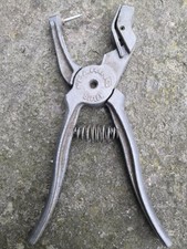 Fearing ear tag applicator pliers, taggers for sheep agricultural farming tool