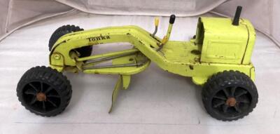 VINTAGE MINI TONKA #1076 PRESSSTAHL GRADER IN GRÜN 2 RADKAPPEN FEHLEN