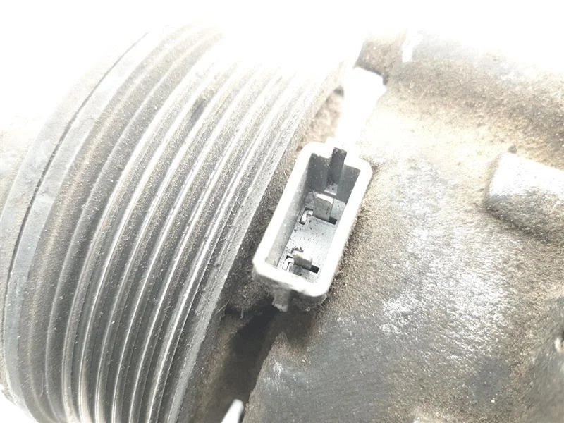 Compresor de aire acondicionado Ford Expedition 1997-2002 4L3Z19703AB Foto 3 de 4