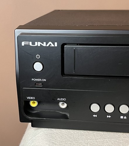Funai DV220FX4 DVD Recorder VCR Combo 4 Head VHS Player TESTED No Remote - Picture 2 of 9