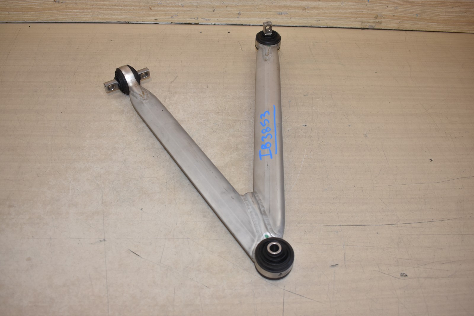 2004 2005 2006 PORSCHE CARRERA GT REAR SUSPENSION LOWER CONTROL ARM GENUINE OEM