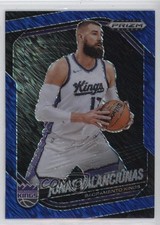 2024-25 Panini Prizm Black FOTL Blue Shimmer 17/35 Jonas Valanciunas #142 s3g