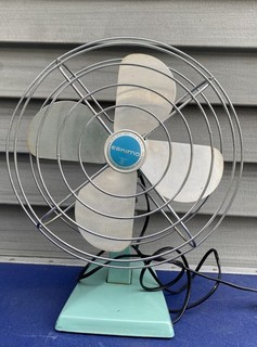 Vintage 1960’s Eskimo Turquoise Desk Table Fan Works 9” Blue Aqua adjustable