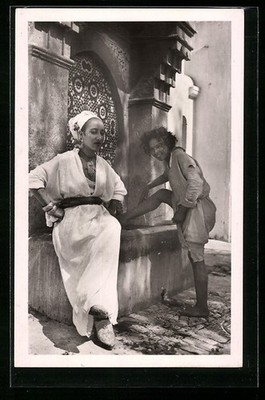 Pres de la fontaine, arabische Volkstypen, Ansichtskarte 