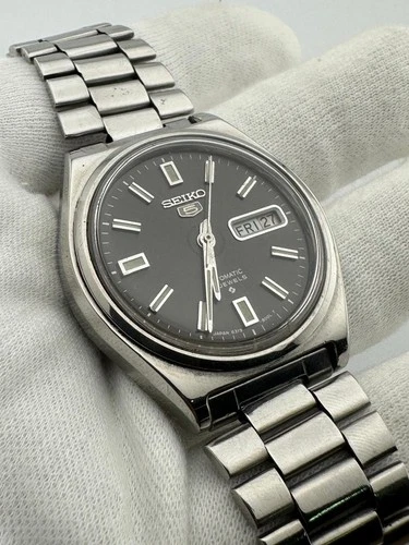 Vintage Seiko 5 Automatic Authentic Japan Made Men's Wrist Watch