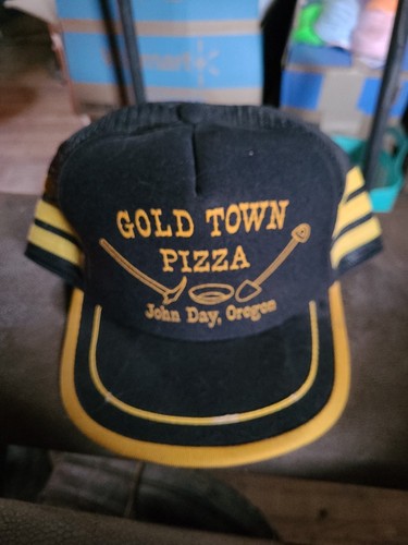 Gold Town Pizza Advertising HAT Adjustable Cap Snapback mens Black Gold Letter 
