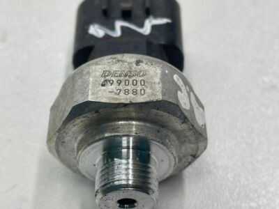 Toyota AVENSIS T270 2010 Air Con AC Pressure Sensor Switch 