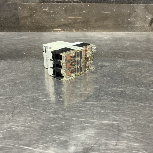 MOELLER Thermal Magnetic Circuit Breaker PKZM1-20 16-20A NOS - Picture 2 of 5
