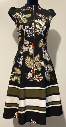 CUE Floral Fit and Flare Dress With Front Zipper Size 12 - Picture 2 of 12