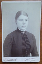 Minneapolis, Minnesota Cabinet Portrait Pretty Victorian Young Lady by A.LARSON