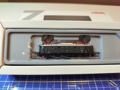 Märklin Z 88083 Class E 18 Electric Locomotive