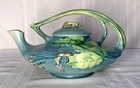 ROSEVILLE POTTERY, BUSHBERRY BLUE TEAPOT w LID, GREAT DETAIL EXCELLENT CONDITION