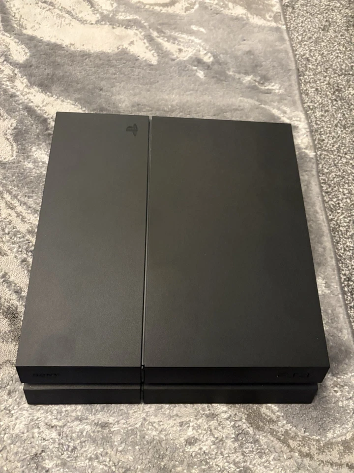 Sony PlayStation 4