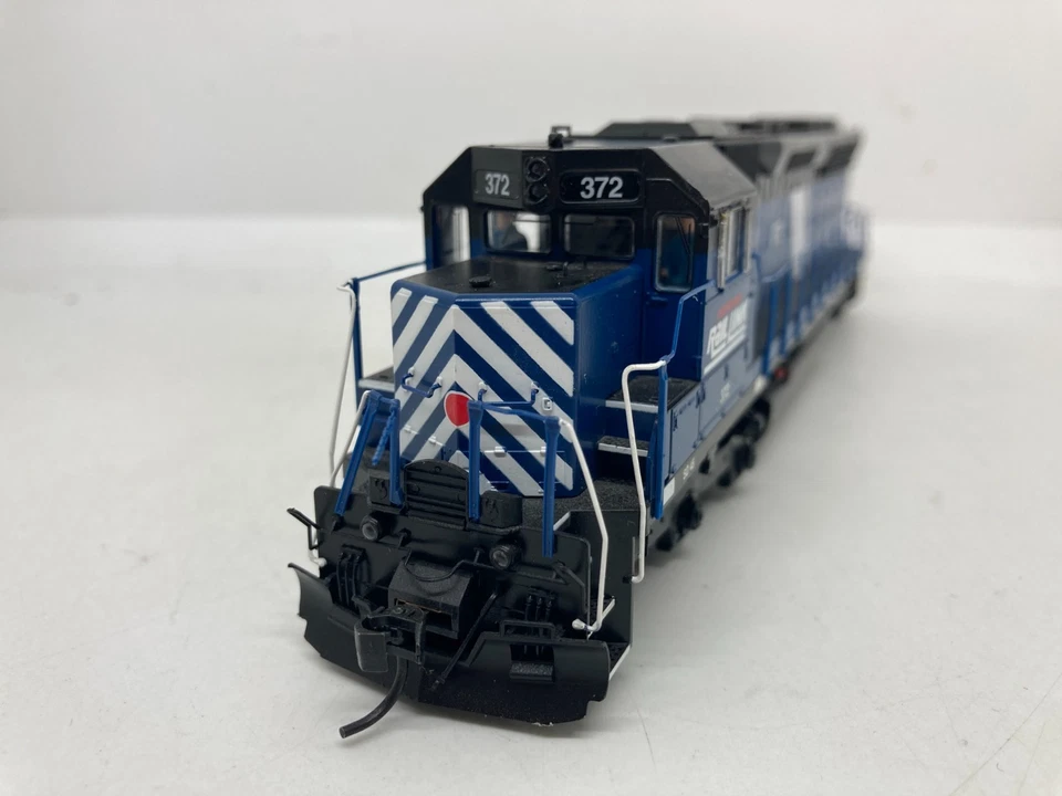 WALTHERS HO 920-41063 locomotive EMD SD45 Montana Rail Link #372 DCC SOUND - Photo 3/4