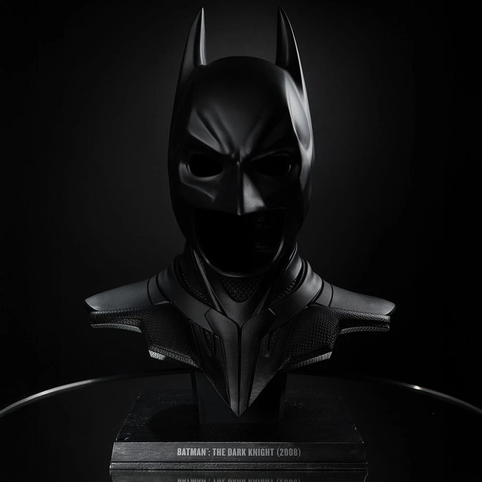The Dark Knight DC Direct Replica 1/1 Batman Cowl 54 cm McFarlane Toys - Immagine 3 di 4