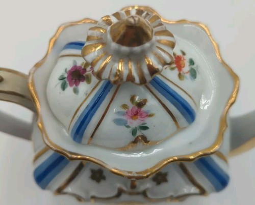 Lrg. Antiq. French Porcelain Coffee Pot Hand Paint Floral & Gilded Fancy Scallop - Picture 5 of 24