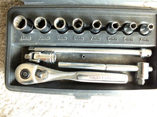 VINTAGE CRAFTSMAN 1/4" DRIVE 11 PIECE METRIC RATCHET SOCKET SET 4 TO 11 MM USA