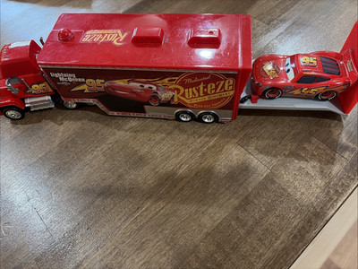 Disney Pixar Mack Hauler Truck Lightening McQueen Rust-eze Cars Movie Toys