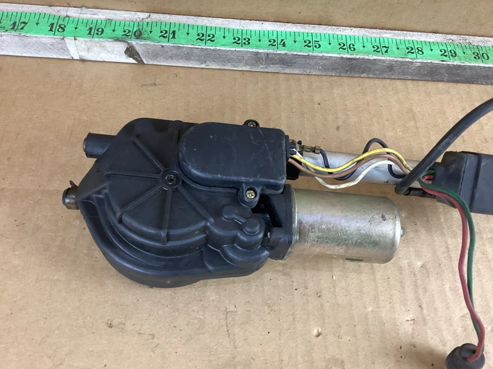 Antena de alimentación de radio aérea Infiniti G20 1991 Foto 2 de 4