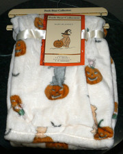 NEW Pooh Bear Collection Winnie The Pooh 30"x40" Baby Blanket Halloween Pumpkin