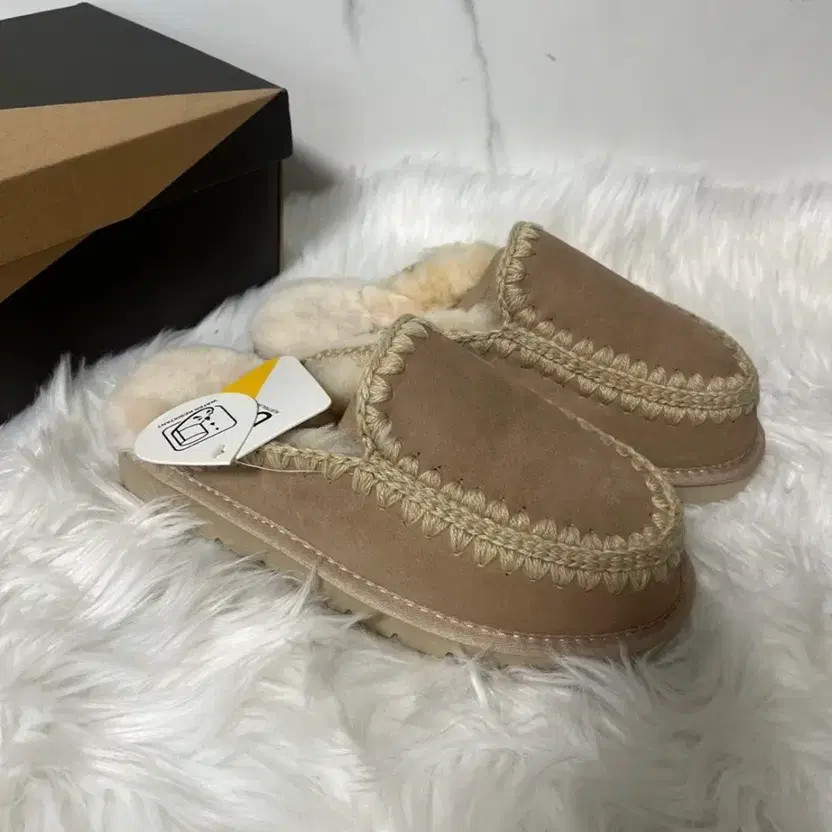 Hoka Women's Bondi 7 BBLC Sandals/Slippers - Size 245, New thumbnail 3