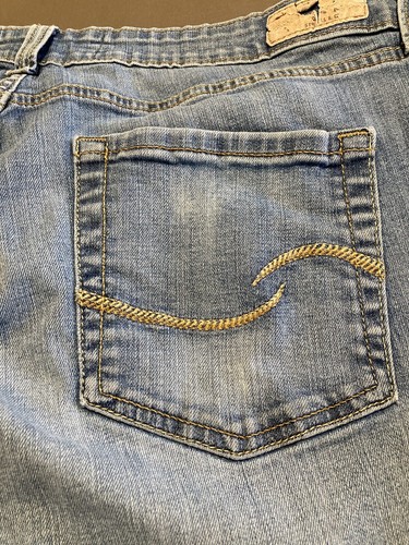 Levi's Signature Women's CUT OFF Jeans Mid-rise Straight Leg Sz 14 S/C W32 INS17 - Picture 6 of 9