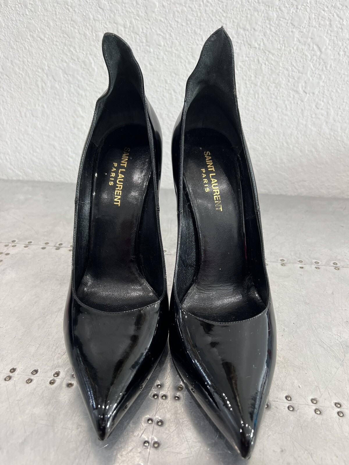 Saint Laurent tacchi a spillo neri in vernice misura 39 1 2