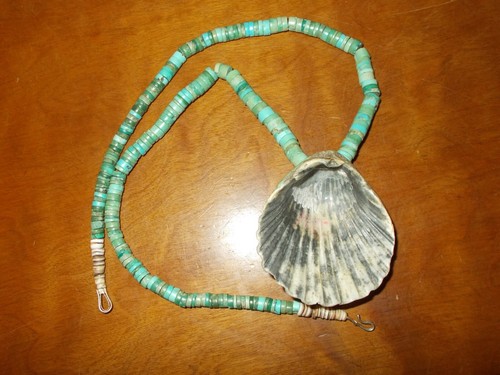 Native American Pueblo Sea Shell Turquoise 21" Necklace - Picture 2 of 3