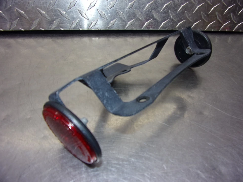 785 A HONDA CB 500 F 2014 OEM   LICENSE PLATE TAG MOUNT  BRACKET REFLECTOR - Image 4 of 4