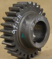97-1-11 C/S GEAR (28 TOOTH) - SPICER 1007-2A, 2B, 3A  TRANSMISSION ***USED***