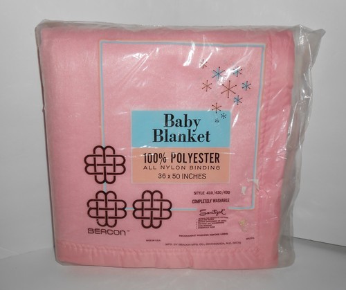 Vintage Leuchtfeuer Mfg ROSA BABYDECKE 36 x 50 cm 100 % Polyester - Bild 1 von 5