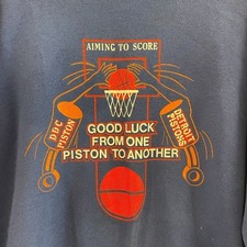 Vintage Detroit Pistons Sweatshirt Aiming to Score Basketball Crewneck Large