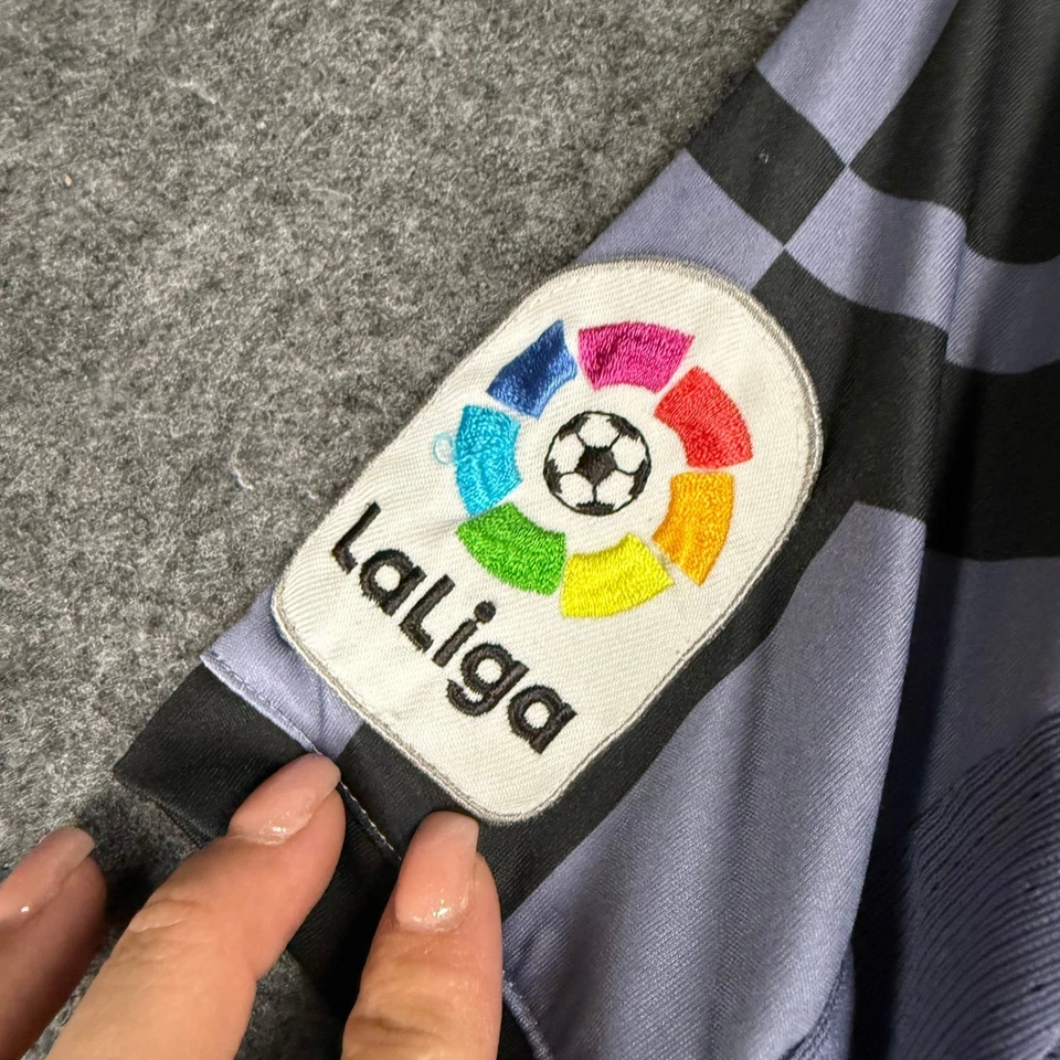 Camiseta de fútbol Adidas Real Madrid negra juvenil M/M La Liga Fly Emirates ClimaCool Foto 3 de 4