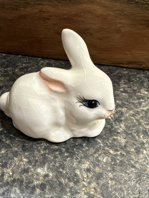 Vintage Ceramic Rabbit Crazing 1950-1970