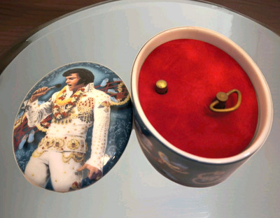 Elvis Presley Aloha from Hawaii Kimmerle Milnazik Music Box ''Blue Suede Shoes''
