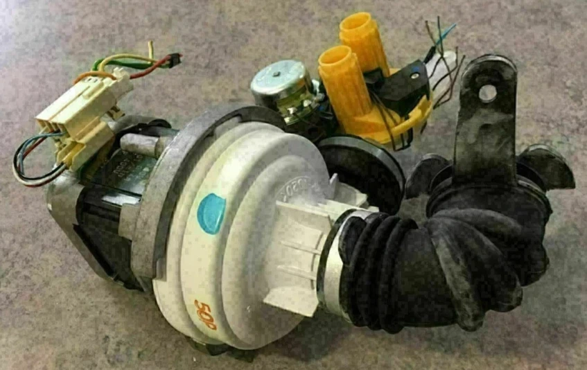 Lavavajillas De Dietrich - Bomba de lavado de circulación Motor Caja A-3 Foto 4 de 4