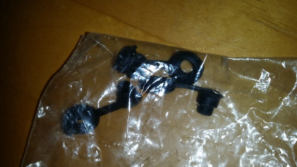 Abdeckungen / Blindstopfen für Sigma Sport Mirage Fahrrad-Lampe 3 Stück - Bild 2 von 2