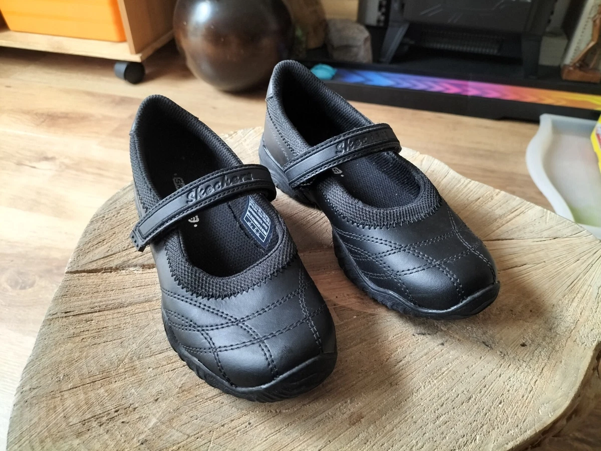 Girls school deals shoes sketchers